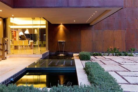 17 Modern Water Feature Designs For Your Garden