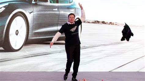 Elon Musk's awkward dance moves at Tesla event in China lead to meme ...