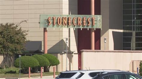 Argument Between Two Men Leads To Shooting Inside Stonecrest Mall Youtube