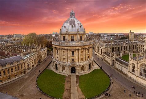 Which Should I Visit Oxford Or Cambridge