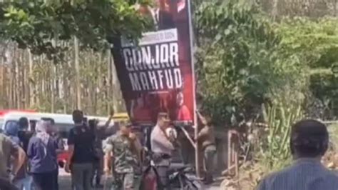 Klarifikasi Soal Baliho Ganjar Mahfud Dicopot Satpol Pp Baliho Gambar