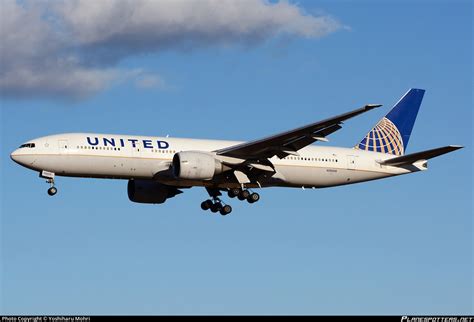 N United Airlines Boeing Er Photo By Yoshiharu Mohri Id