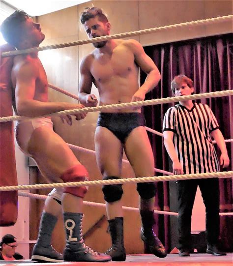 Olly Lloyd V Chris Toumbas South West Wrestling Jacquemart Flickr