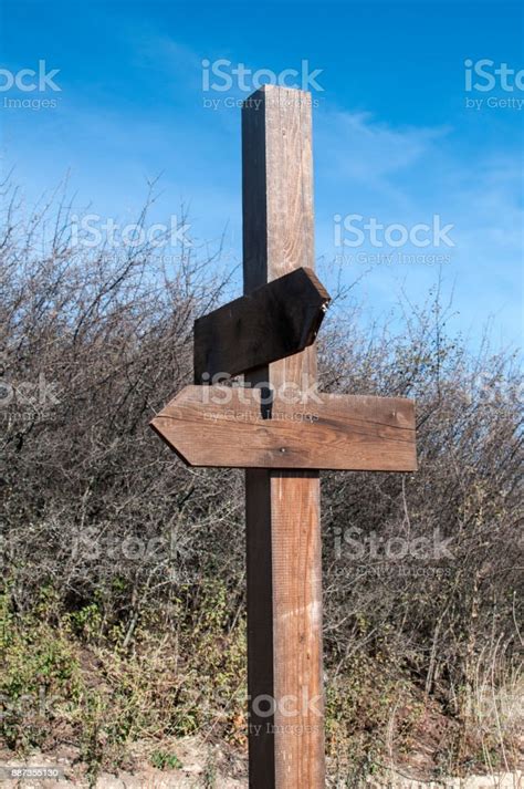 blank wooden arrow sign post stock photo  image  arrow