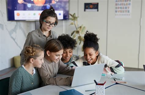 Digitale Grundbildung Wird Pflichtfach An Schulen Fakt Faktor