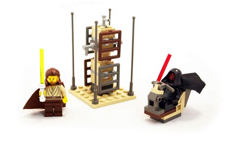 Lightsaber Duel - LEGO set #7101-1 (Building Sets > Star Wars > Episode I)