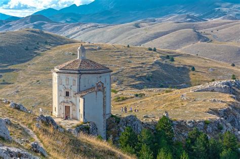 abruzzo  beautiful region  discover  italy life  italy