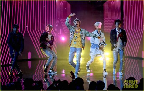 BTS Rocks The AMAs 2017 With DNA Performance Video Photo 3990207