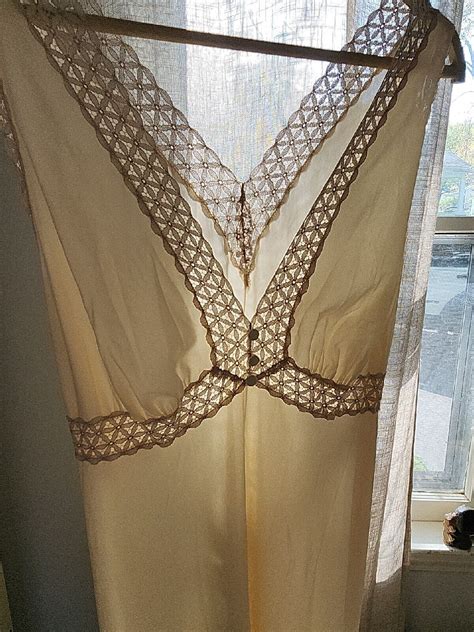 Vintage Vanity Fair Long Negligée Lingerie Ivory Sati Gem