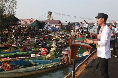 Festival Pasar Terapung Diharap Bisa Tingkatkan Pariwisata Dan Ekonomi