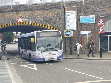 YX09 AGV Here We See Enviro 200 44913 YX09 AGV Seen On Rou Flickr