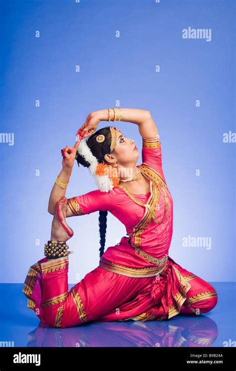 Indian Classical Dance Bharatanatyam Poses