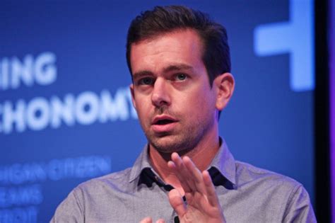 Jack Dorsey le patron de Twitter offre un tiers de ses actions à ses