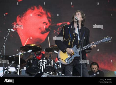 Carl Barat Of The Libertines Performing As A Surprise Act At The