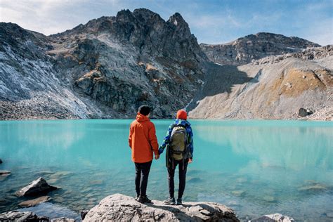 Day Hiking Gear Checklist: What To Pack For Hiking In The Summer