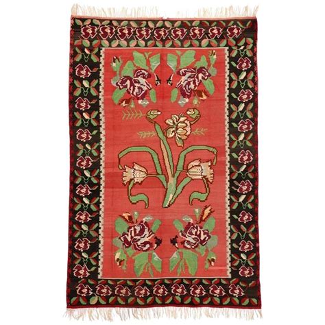 Vintage Floral Turkish Kilim Rug Flat Weave Rose Kilim Rug For Sale At