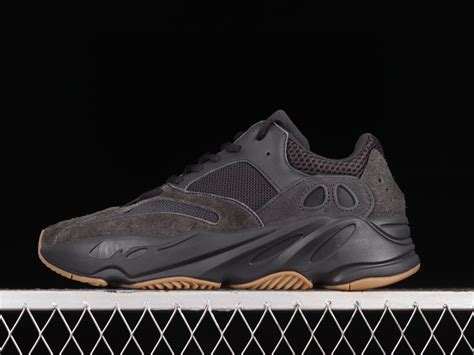 阿迪达斯椰子黑魂生胶 Adidas Yeezy Boost 700 Utility Black 黑武士运动鞋fv5304 哔哩哔哩