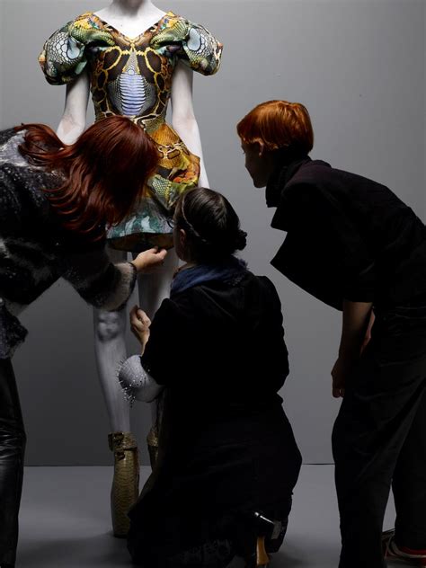 Alexander McQueen Savage Beauty Exhibition – Behind The Scenes ...