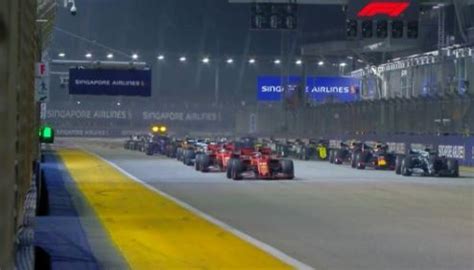 Formula Si Spengono I Semafori A Marina Bay Ecco La Partenza Del