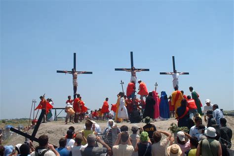 Good Friday Crucifixions At San Pedro Cutud Pampanga A Tourist