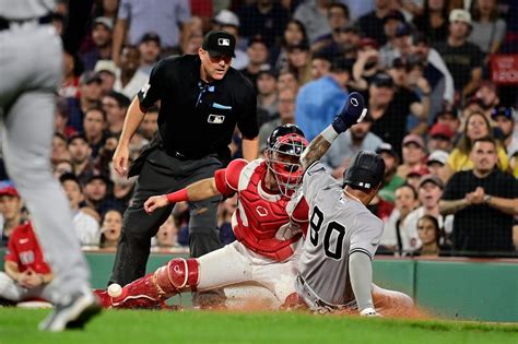 Yankees Sweep Red Sox As Aaron Boone Gets No 500 Field Level Media Professional Sports