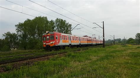 EN57 719 jako REGIO do Dęblina przejeżdża w okolicach ul Janowskiej w