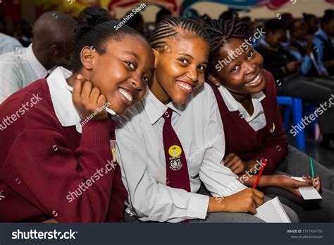 23,446 High School Black Girl Images, Stock Photos & Vectors | Shutterstock