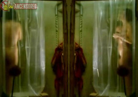 Naked Kira Koschella In Drei Mit Herz