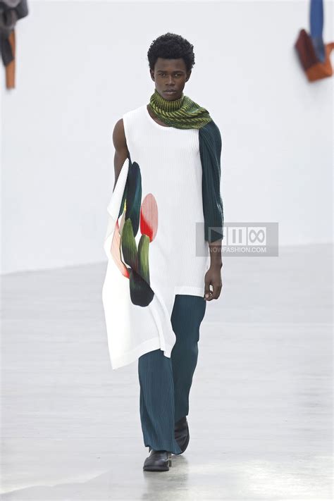 Issey Miyake Fashion Show Runway Menswear Fall Winter 2024 Paris