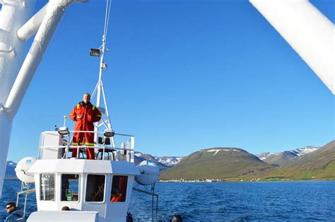 Humpback Whale Watching Dalvík North Iceland | Coupleofmen.com