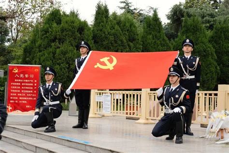 清明祭英烈 忠诚铸警魂