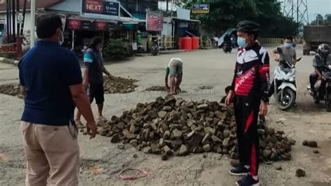 Alif Turiadi Geram Jalan Rusak Depan SPBU Tak Kunjung Diperbaiki