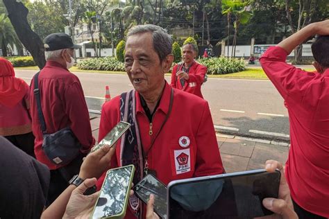 PDRI Partai Pecahan PDI Resmi Mendaftar Sebagai Calon Peserta Pemilu