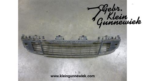 Bumper Grille Renault Megane Scenic 622545401R