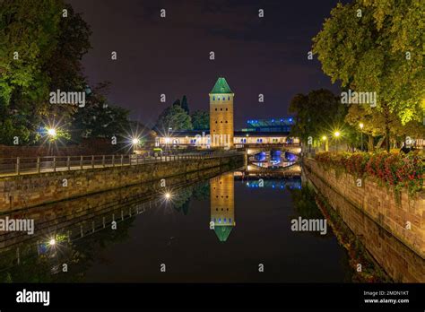 Night view and river reflections Stock Photo - Alamy