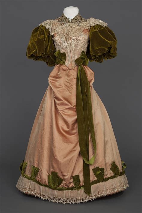 Costume Design Universe — Fawnvelveteen 1912 Tirelli Victorian