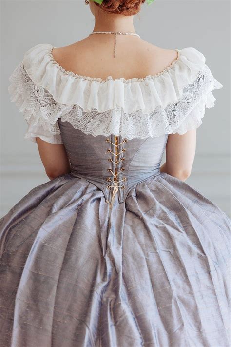 Pin De Lavi Turner En Historical Fashion Vestidos De Dama Antigua