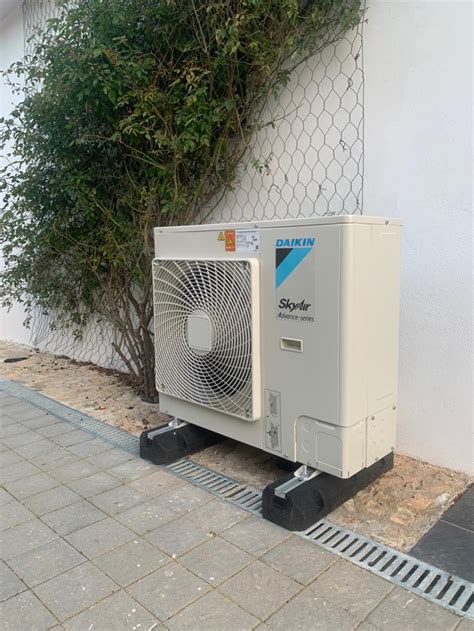 INSTALLATION D UNE CLIMATISATION REVERSIBLE GAINABLE DAIKIN RGE