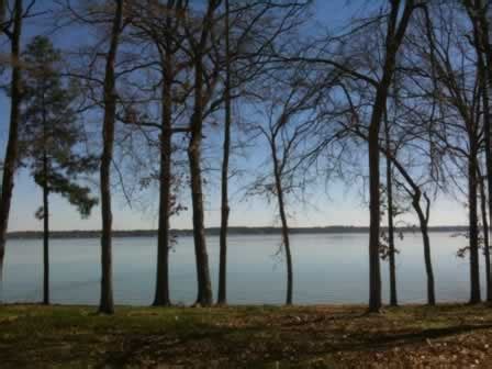 East Texas lakes, list of lakes, lake sizes in acres, and map of East Texas lakes