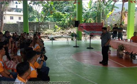 LOOK: Oca Malapitan joins covered court inauguration