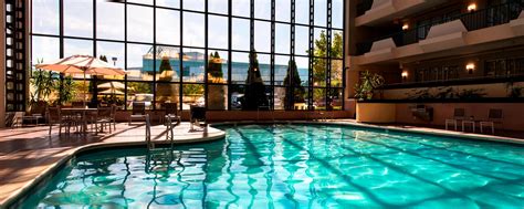 Melville, New York Hotels with Pool and Gym | Melville Marriott Long Island