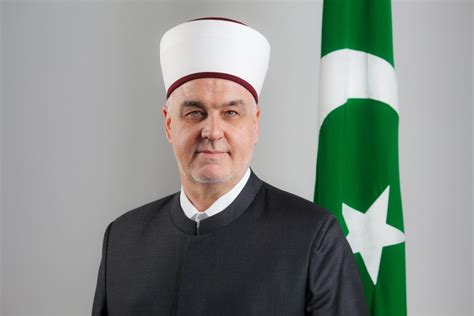 Raisu L Ulema Husein Ef Kavazovic The Islamic Community In Bosnia