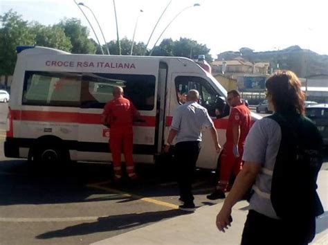 Stazione Bergamo Blitz Della Polizia Dopo Il Treno Soppresso Per Gli