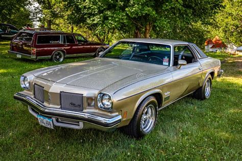 1974 Oldsmobile Cutlass Supreme Coupe Editorial Image Image Of Coupe Detail 260892550