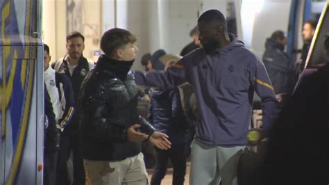 Rudiger Y Su Desencuentro Con Un Seguidor En Vitoria