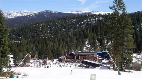 6 Best Ski Resorts in Lake Tahoe, 2023/24