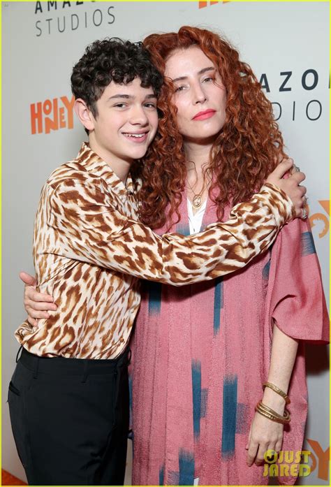 Shia LaBeouf Wears an Over-Sized Blue Suit at 'Honey Boy' Premiere with Noah Jupe: Photo 4382954 ...