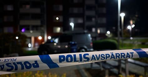 Tre Personer Häktade För Dödsskjutningen I Akalla Svt Nyheter