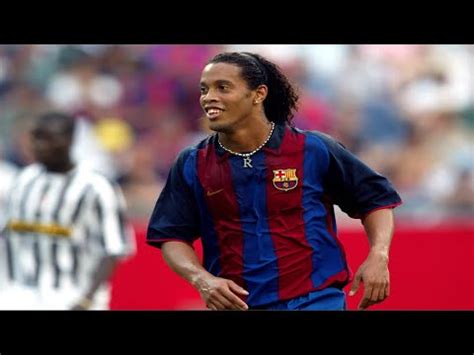 ЧТО ТВОРИЛ РОНАЛДИНЬО В СВОИ ЛУЧШИЕ ГОДЫ! ВОЛШЕБНИК ФУТБОЛА! - YouTube