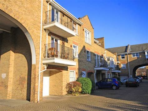 2 Bed Flat To Rent In Cedar Terrace Richmond Tw9 £1895 Pcm Zoopla